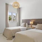 Beach Puerto Banus 3 Bedroom Apartment