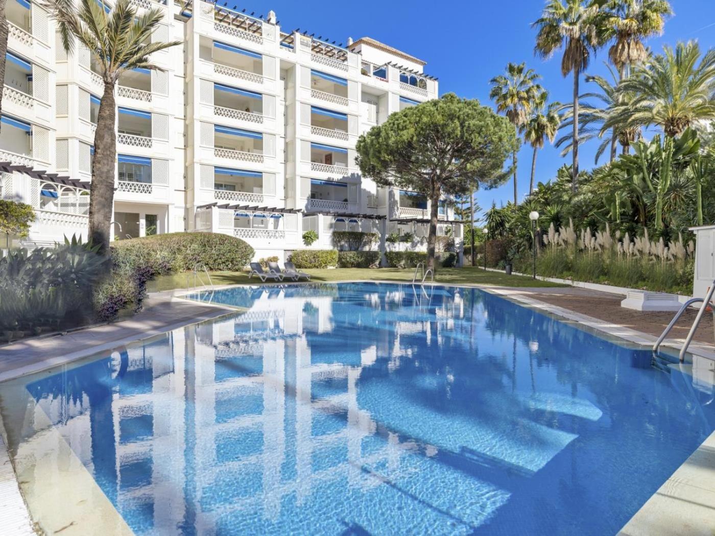 Puerto Banus 3 Bedroom Apartment Marbella
